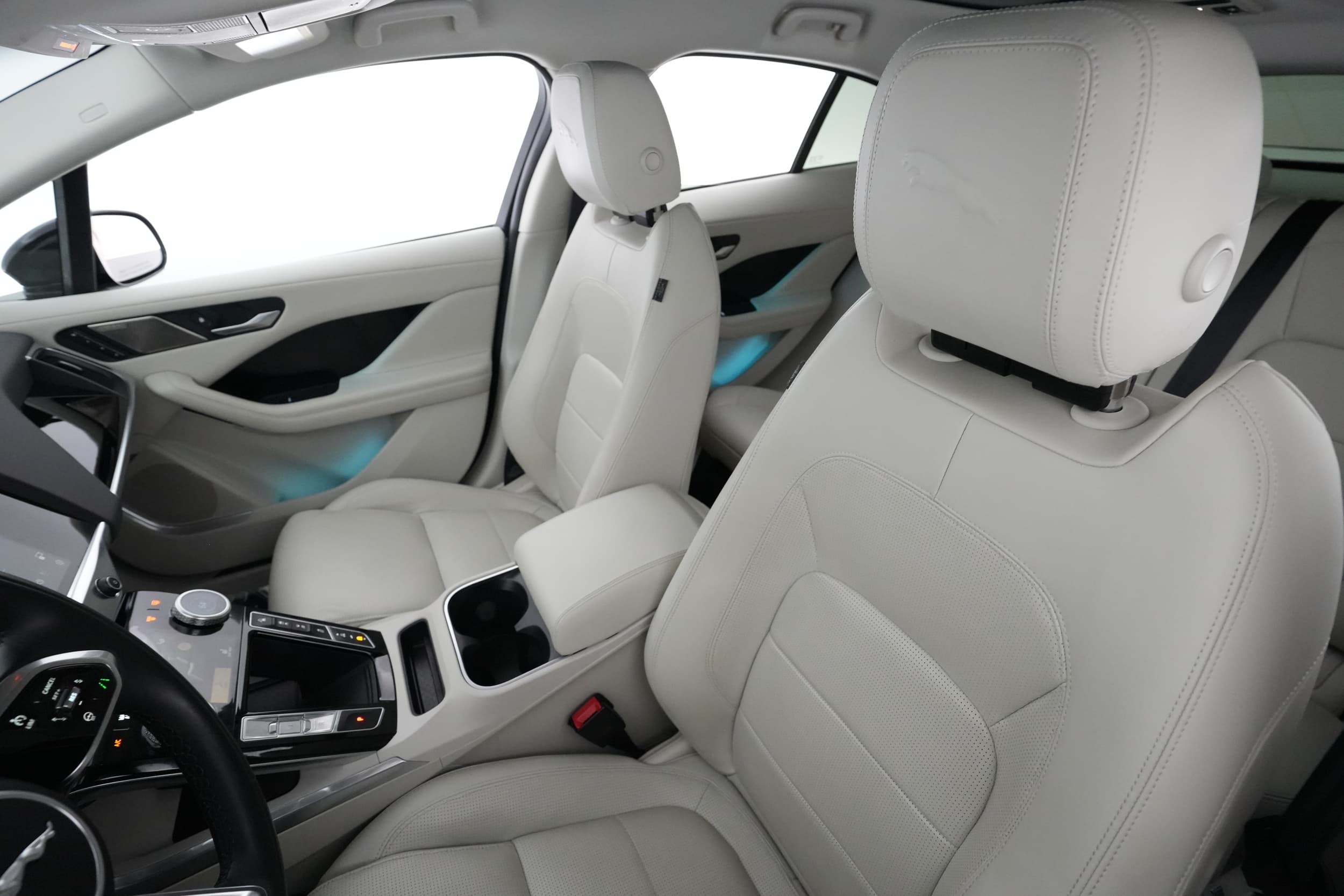 2022 Jaguar I-Pace interior