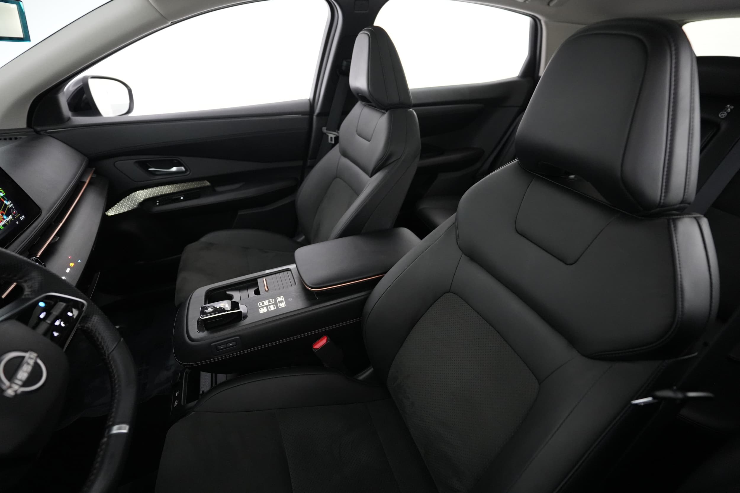 2023 Nissan Ariya interior