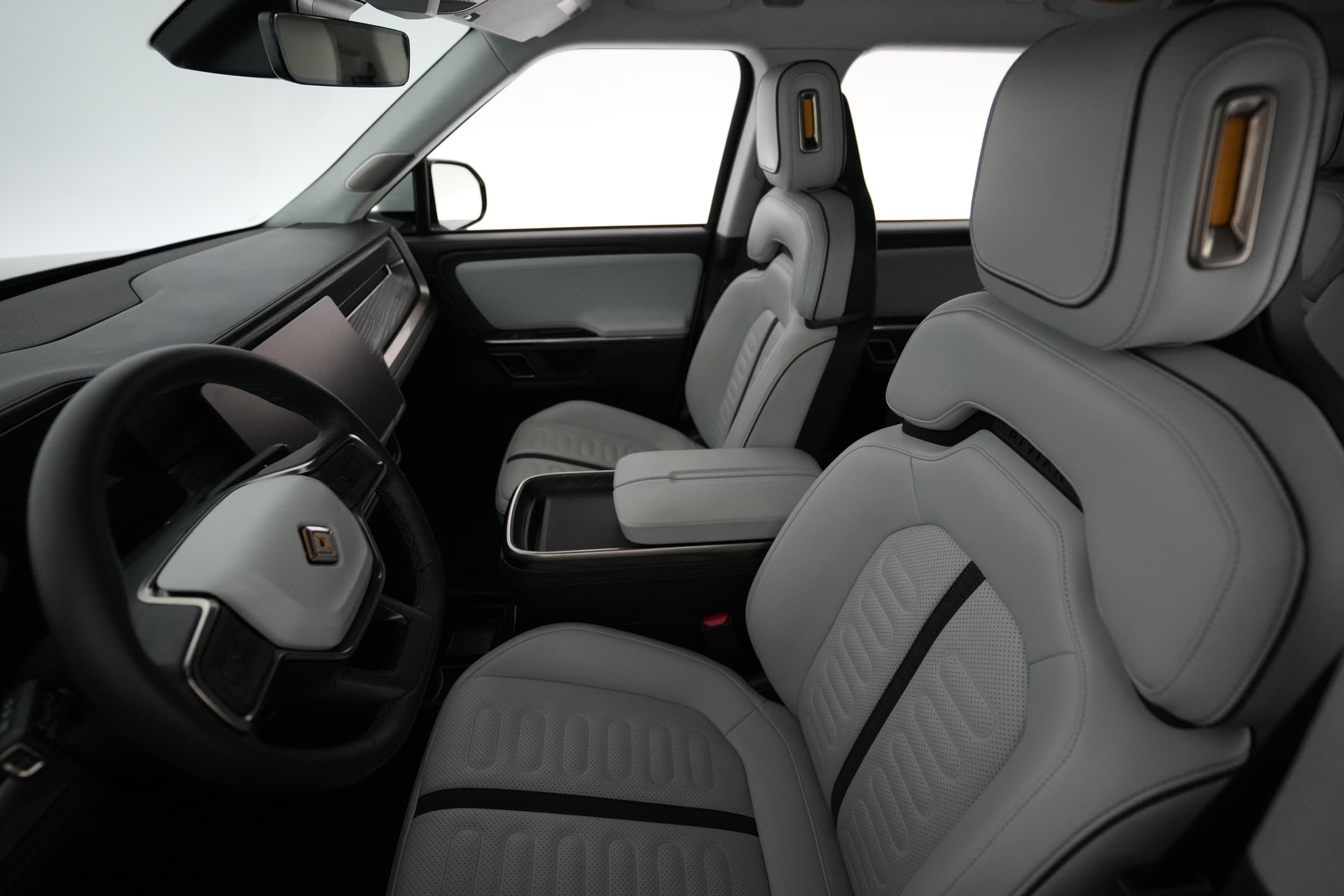2023 Rivian R1S interior